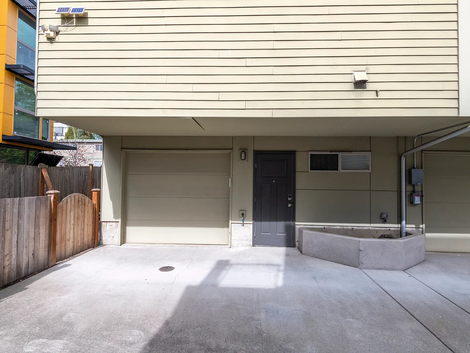 3 bed, 1481 sqft, $3,200 — Photo 3
