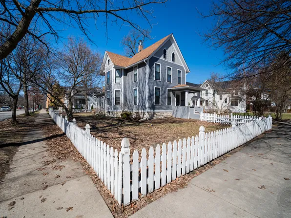 205 N Sleight St, Naperville, IL 60540