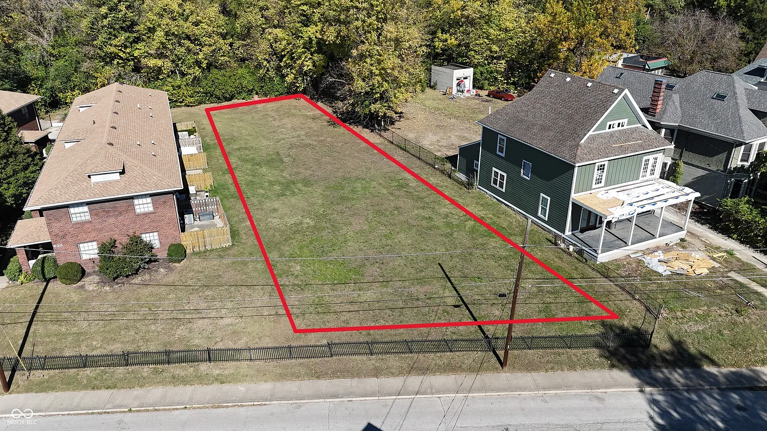 532 Sutherland Ave photo 1