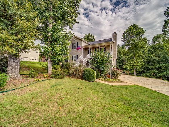 2nd image of 229 Black Walnut Dr