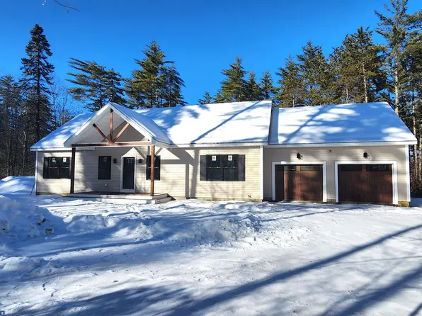 38 Christopher Street, Fryeburg, ME 04037