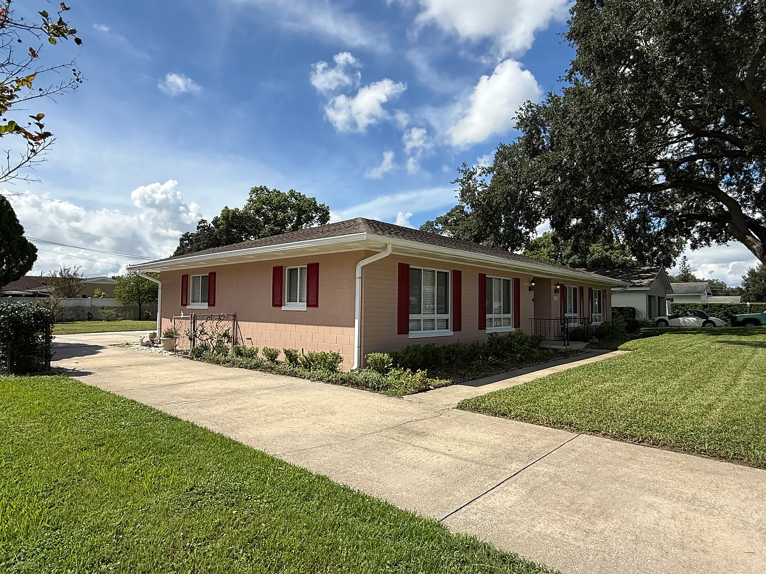 3 bed, 1956 sqft, $2,800 — Photo 3