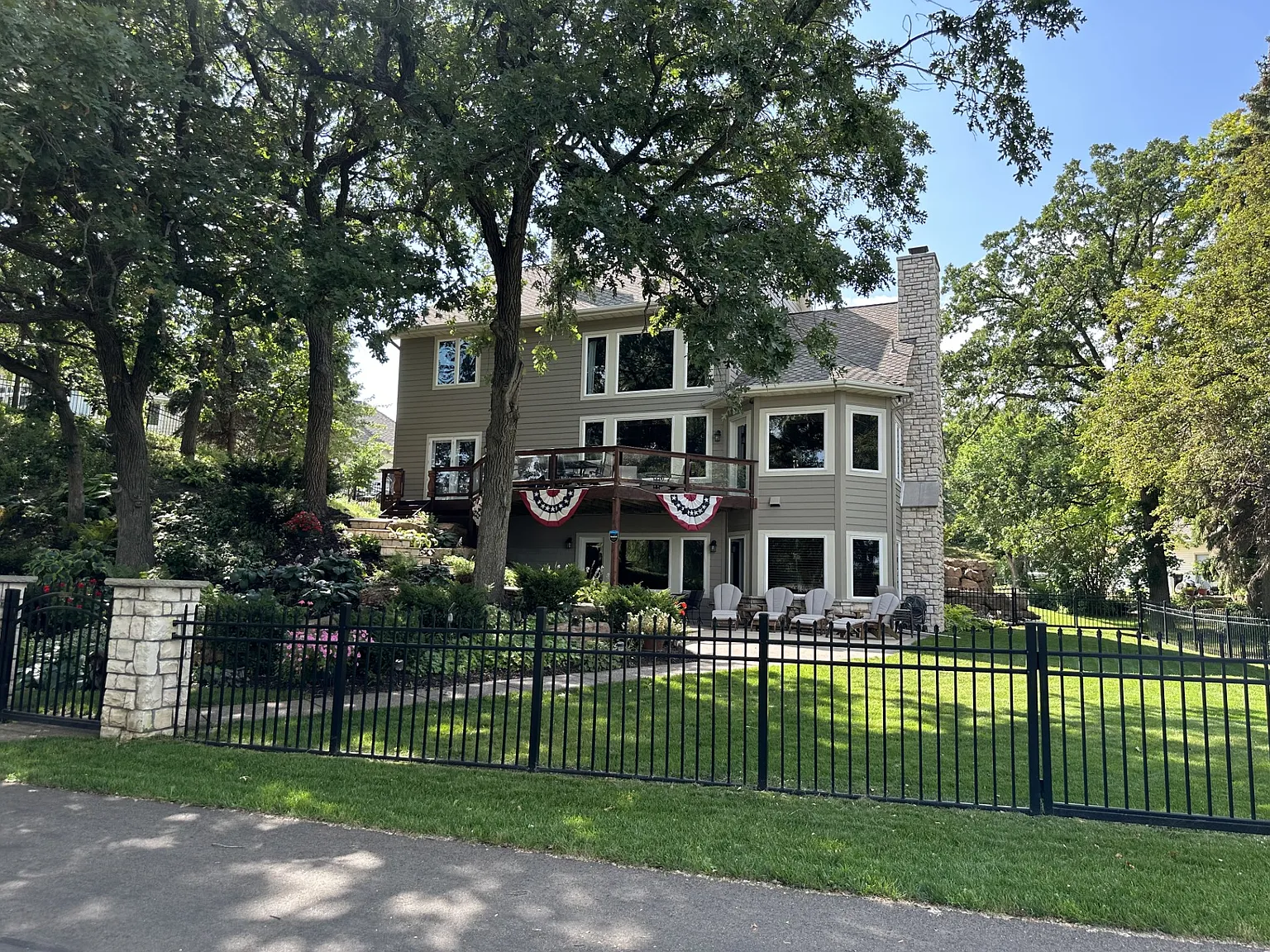 5 bed, 5623 sqft, $6,000 — Photo 3
