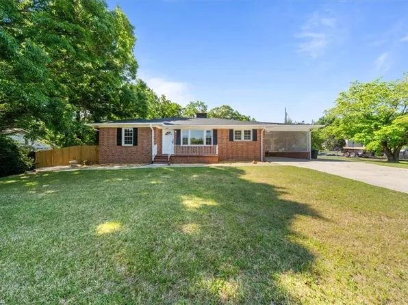 3764 Yarbrough Ave, Winston Salem, NC 27106