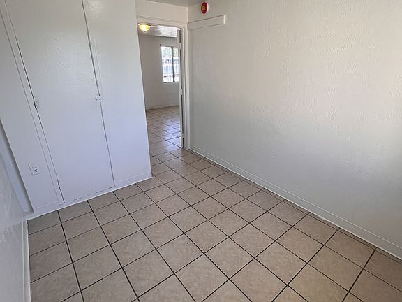 4th image of 3908 S 5th Ave #A