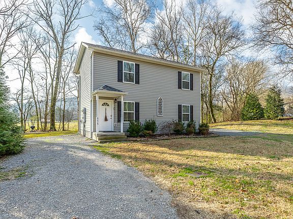 3rd image of 575 Irondale Rd