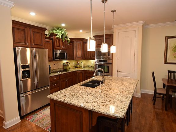 4th image of 2163 Heritage Dr