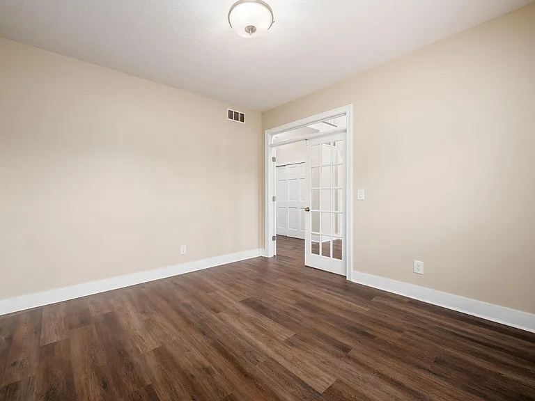 7302 Claddaugh Ln — Photo 22
