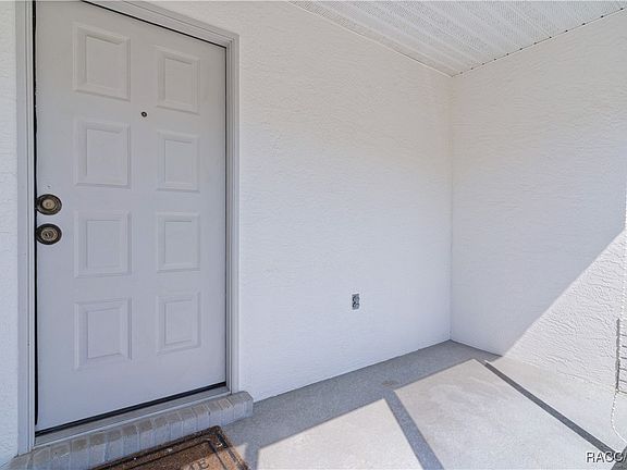 2nd image of 705 W Starjasmine Pl