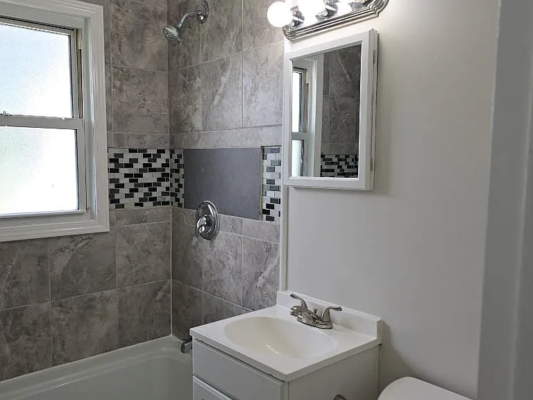 1011 Blakley Dr — Photo 9