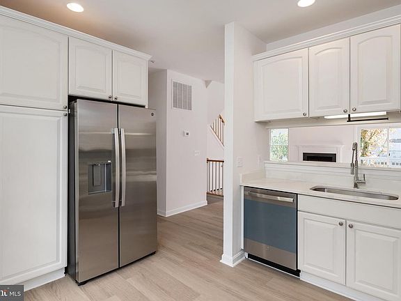 3rd image of 512 Auckland Way