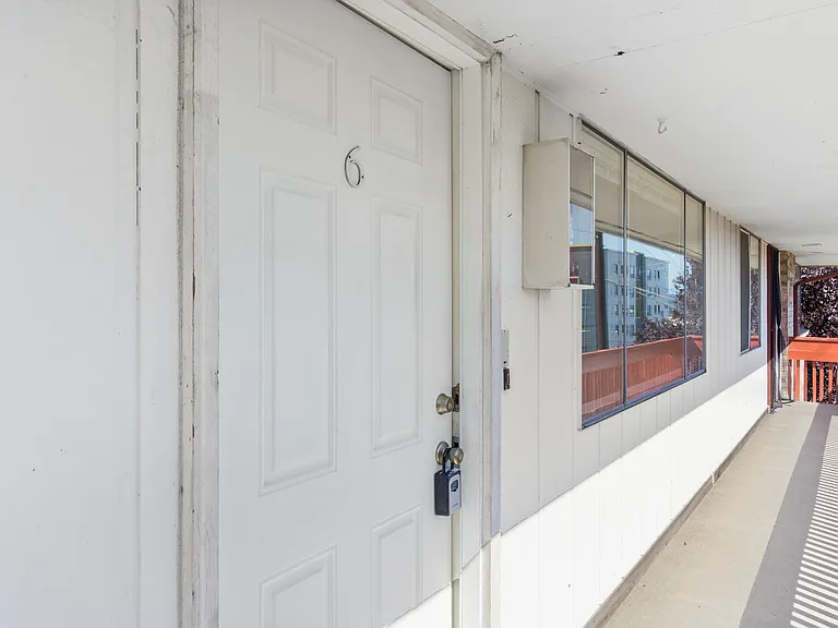 3132 Lombard Ave #6 — Photo 14