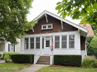 222 Elm Ct, Libertyville, IL