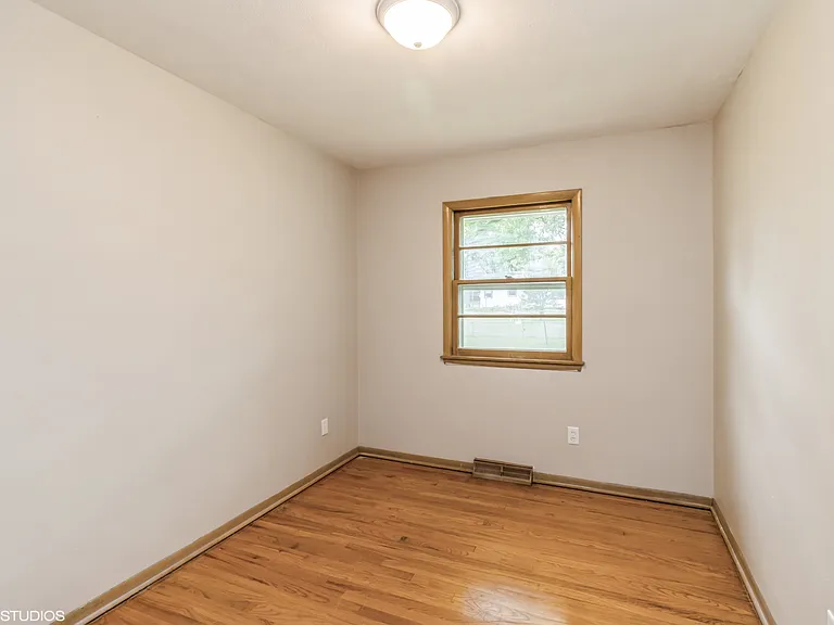 413 SW Westlawn Dr — Photo 20