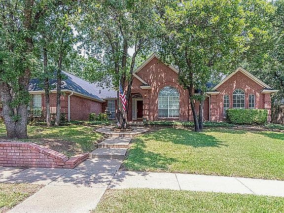 1st image of 1517 Highland Oaks Dr