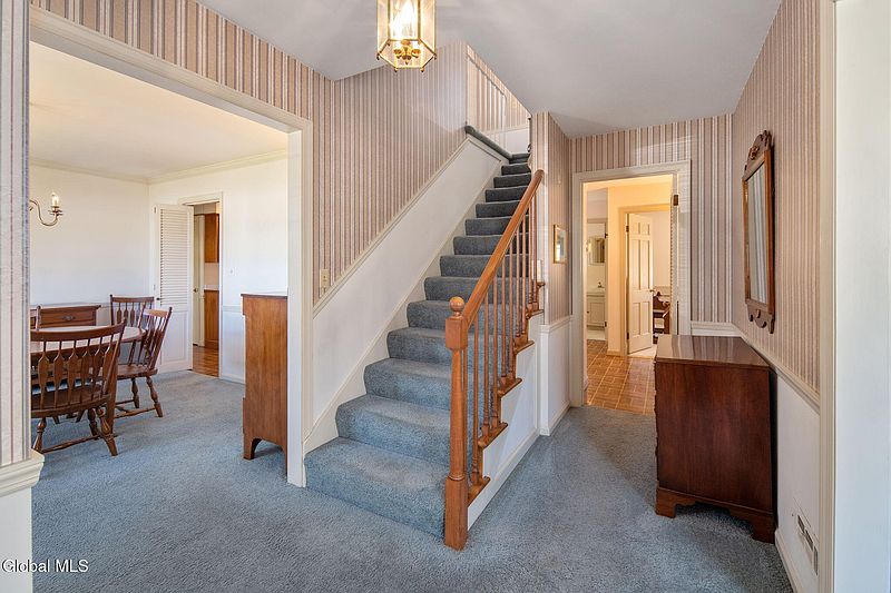 3rd image of 1139 Fernwood Drive