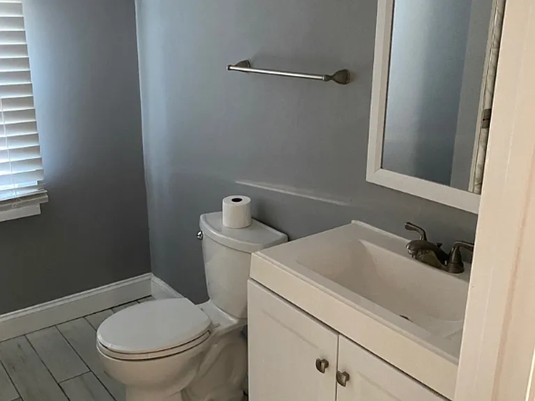 438 Main St #NEW ROOM 600 AVAILA — Photo 7