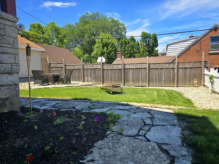 7008 W North Ave — Photo 22