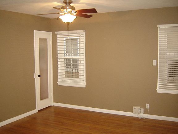 2nd image of 106 Argonne Ave