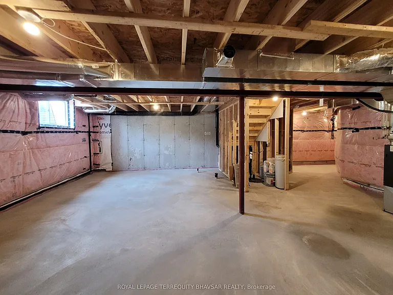 4552 Portage Rd #8 — Photo 37