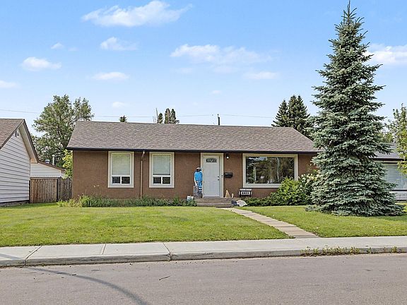 2nd image of 8823 130a Ave NW