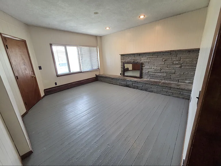1312 Perry City Rd #1 — Photo 10
