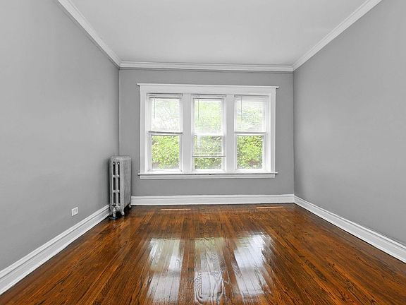 2nd image of 7557 S Calumet Ave #3482