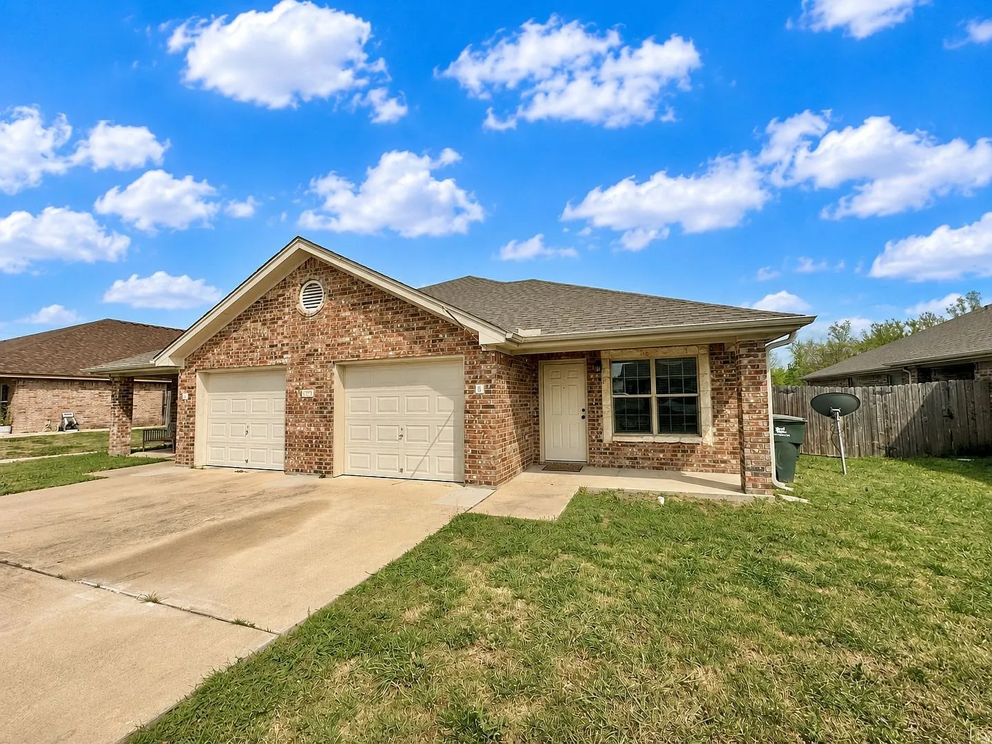 4403 Brutus Lane — Photo 2