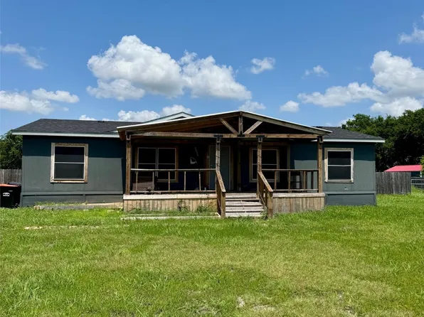 2055 Country Acres Rd, Venus, TX 76084