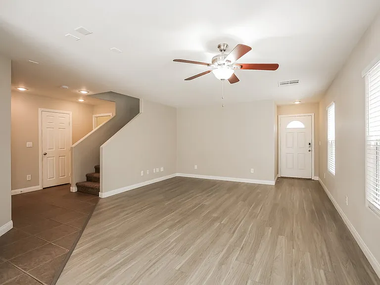6725 Druid Hills St — Photo 5