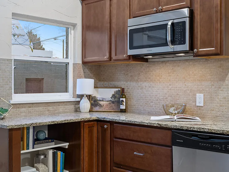 1515 E 31st Ave — Photo 35