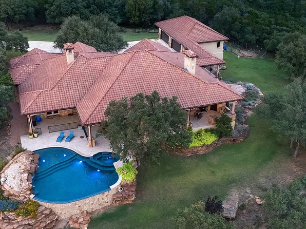 181 Sandstone Rdg, Marble Falls, TX 78654