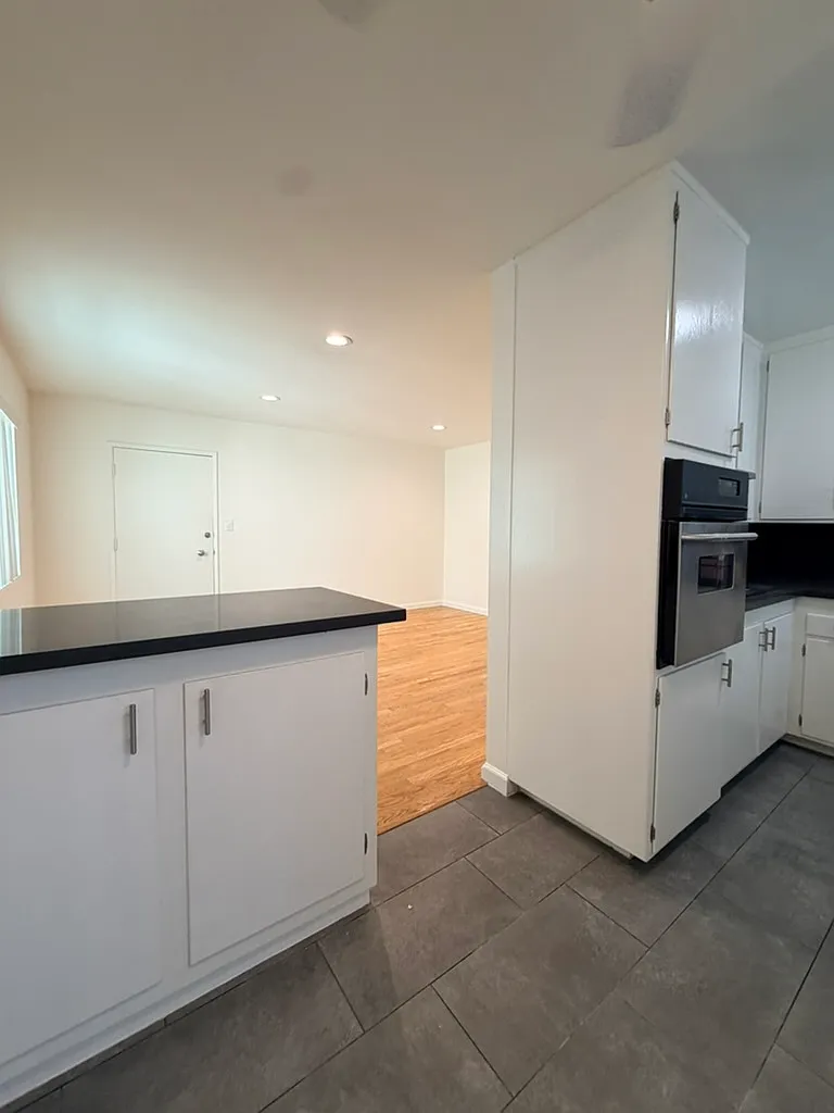 1 bed, 625 sqft, $1,895 — Photo 3