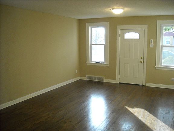 3rd image of 12545 S Wentworth Ave