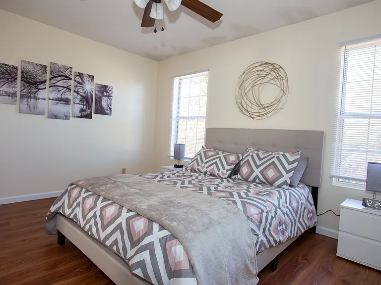 113 Lauren Cir — Photo 6