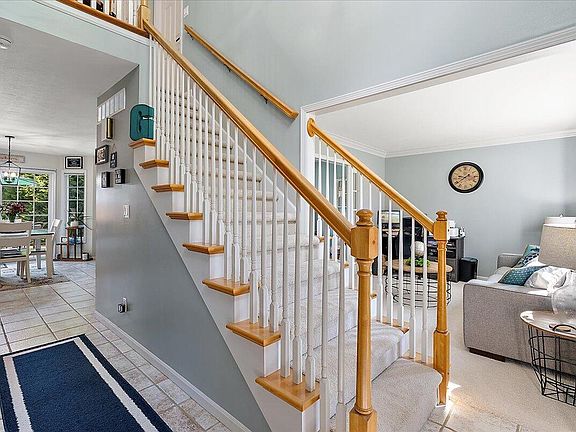 5th image of 1371 Old Farm Ln