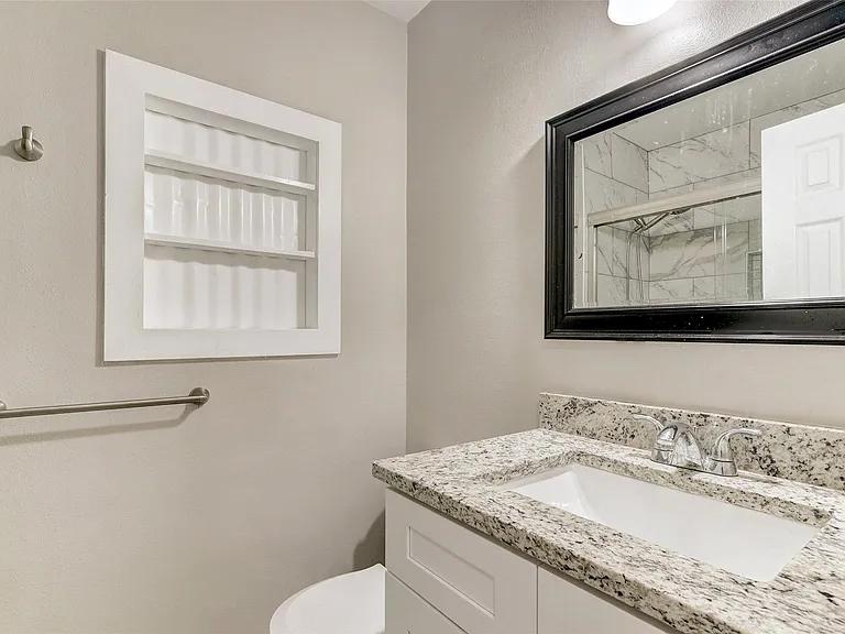 820 Stadium Dr — Photo 22