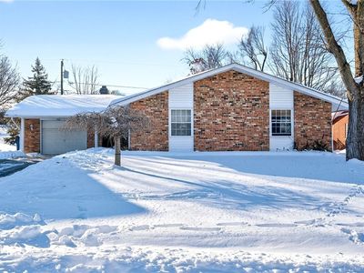 6324 Larcomb Dr, Dayton, OH 45424