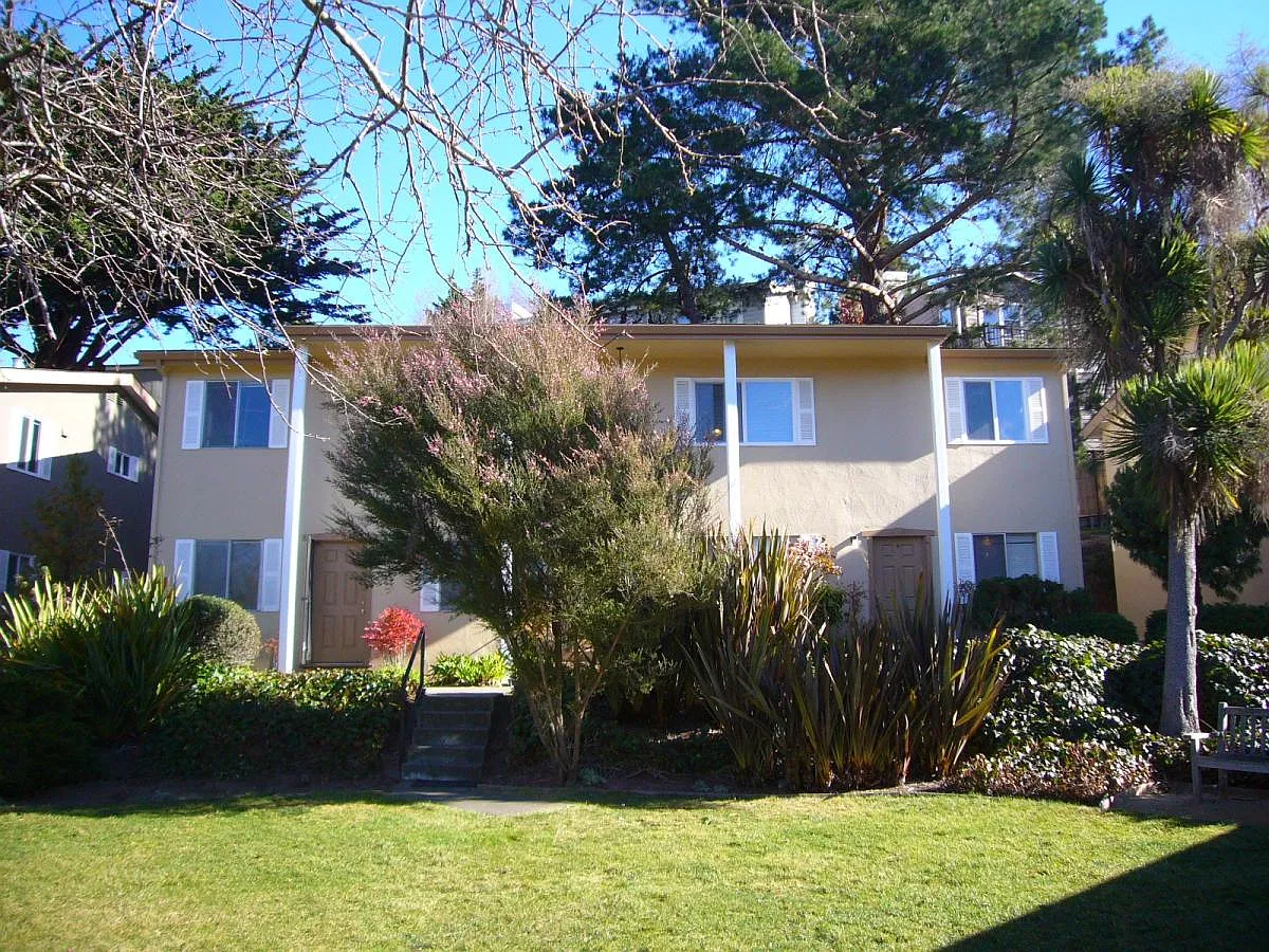 1 bed, $2,400 — Photo 1