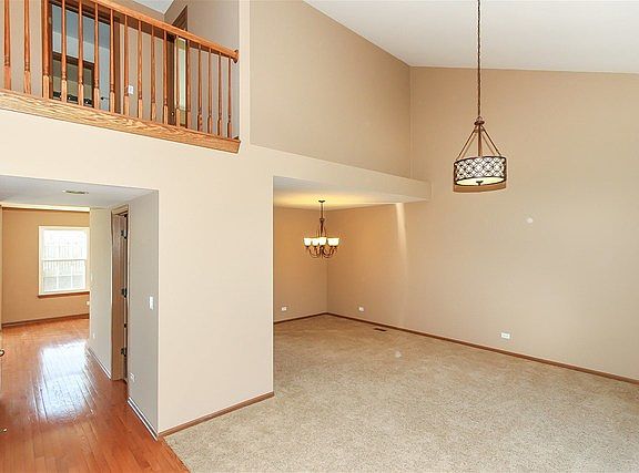 4th image of 1645 Foxmoor Ct