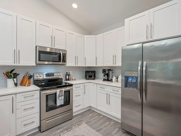 150 E Hibiscus Ave — Photo 6