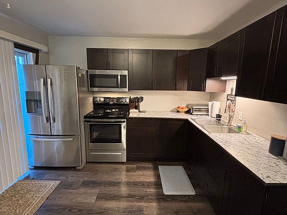 2nd image of 2430-2432 Roselawn Rd #2430