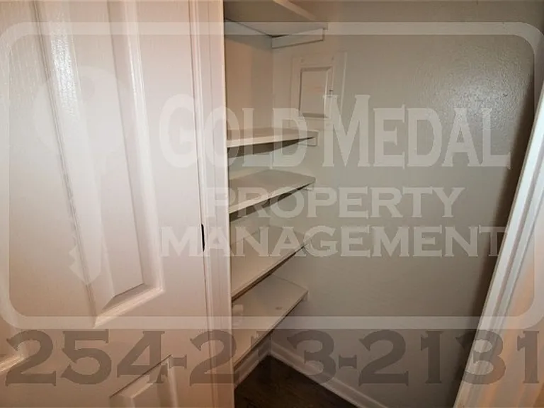 922-932 Jr Ct — Photo 10