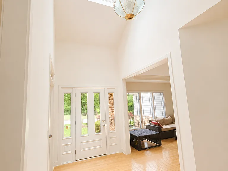 39710 Alsace Ct — Photo 2