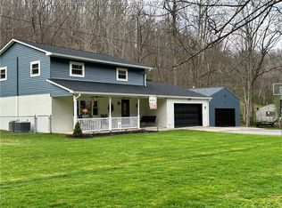 12 Barnwood Rd, Charleston, WV 25312