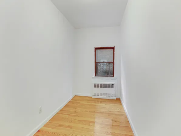 307 West 20th Street image 8 of 8