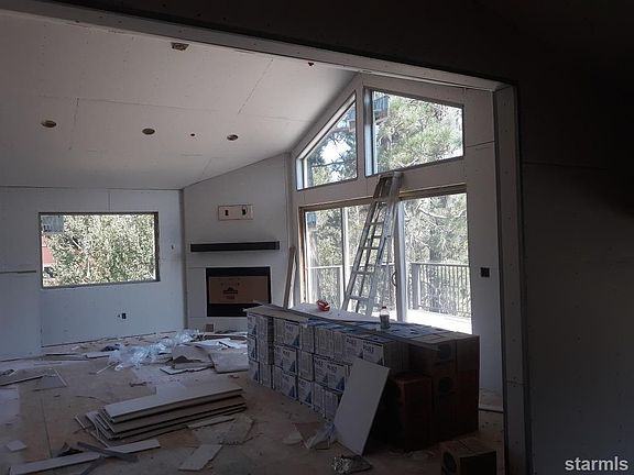 2nd image of 815 Lake Tahoe Blvd