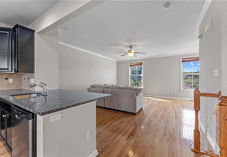 410A Fairmont Dr — Photo 12
