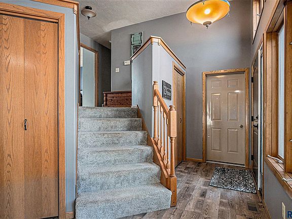 5th image of 47101 Dorothy Pl