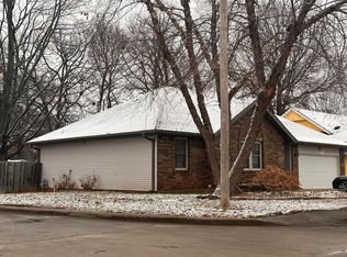 1435 W McGee St, Springfield, MO 65807